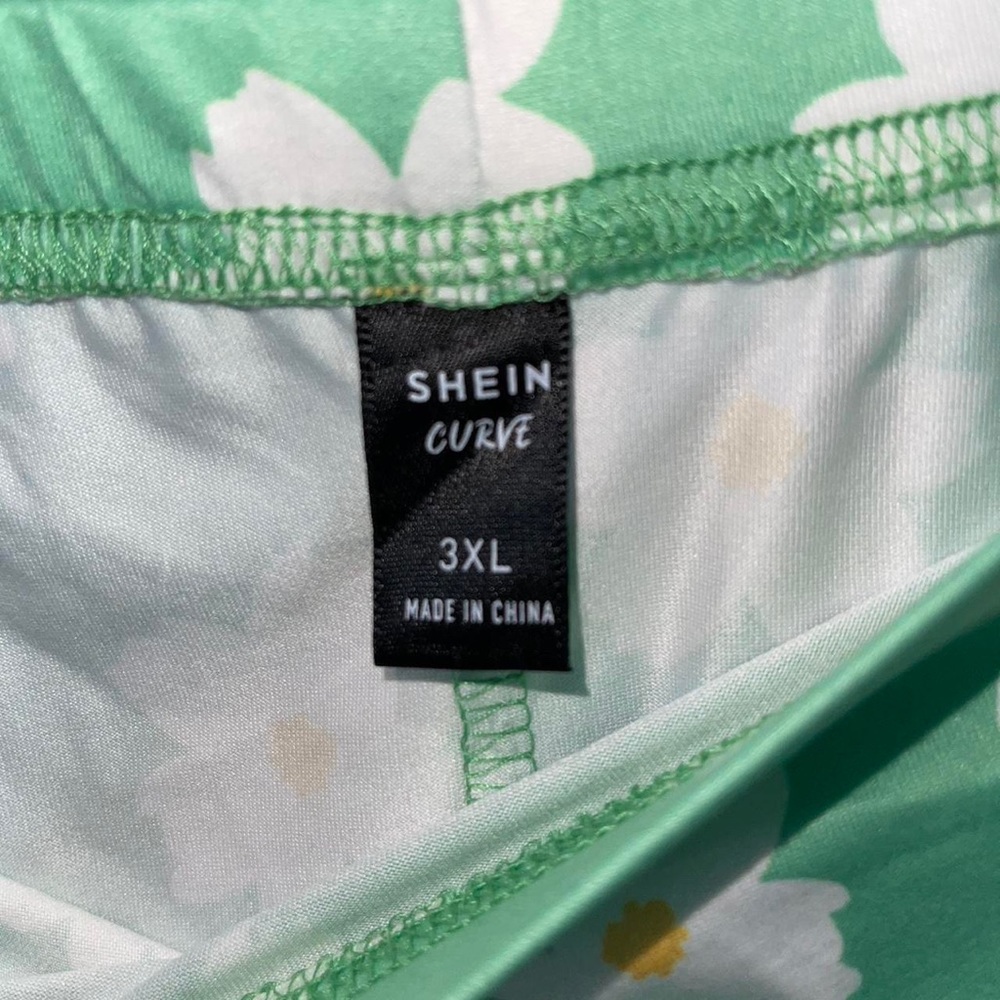 Shein 2 Piece Set - Picture 7 of 7